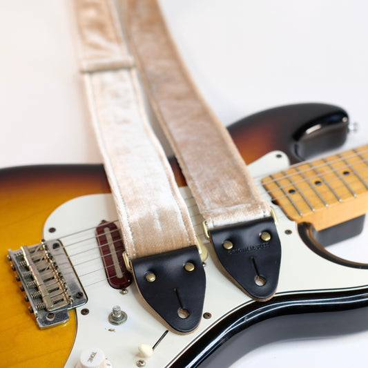 Velvet Guitar Strap in Rose Hill