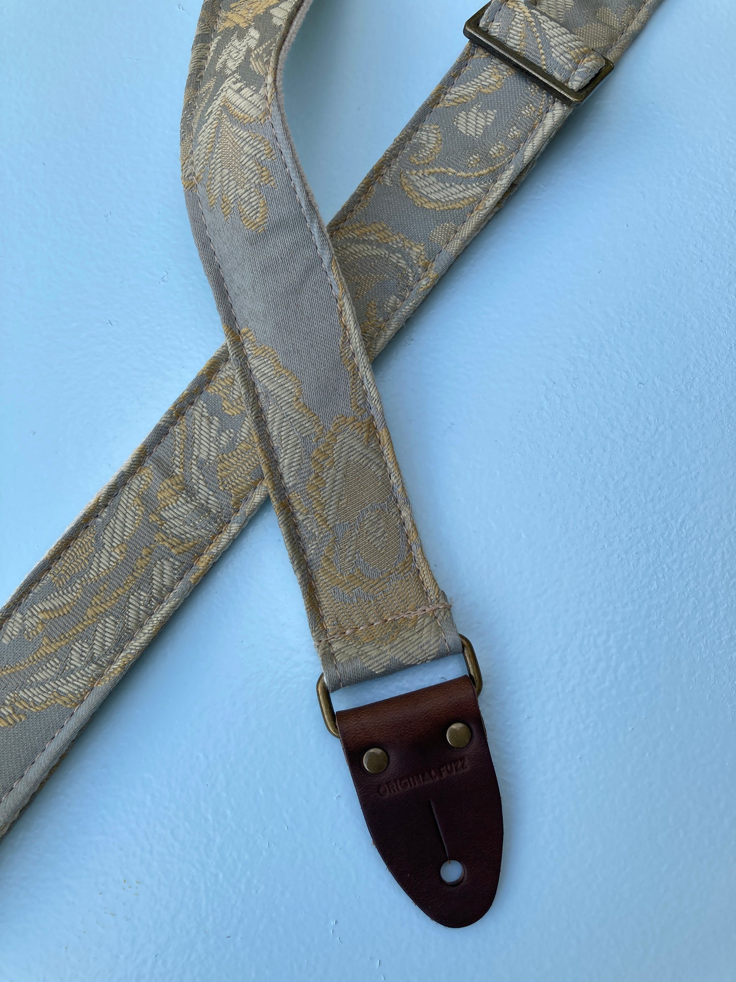 Reclaimed Skinny Guitar Strap in Simons Street