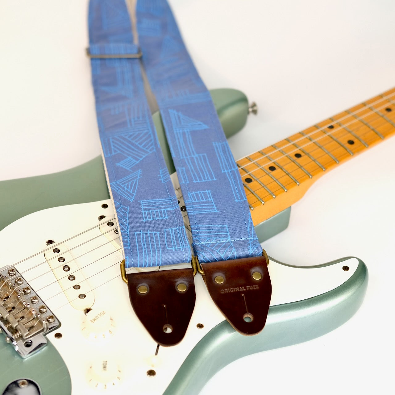Linen Guitar Strap in Shelby