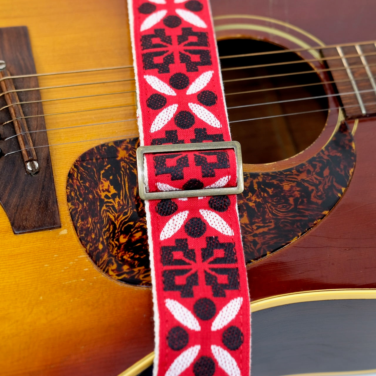 Vintage Guitar Strap in Miner Street